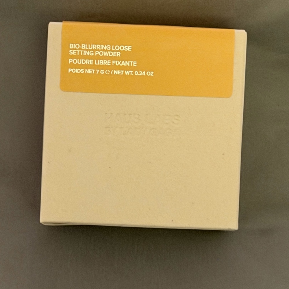 New in Box-Haus Labs By Lady Gaga Bio-Blurring Loose Setting Powder - Golden